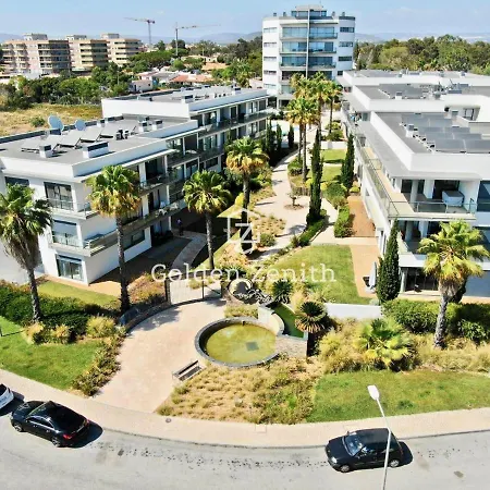 Cavalo Preto Beach By Golden Zenith Apartment